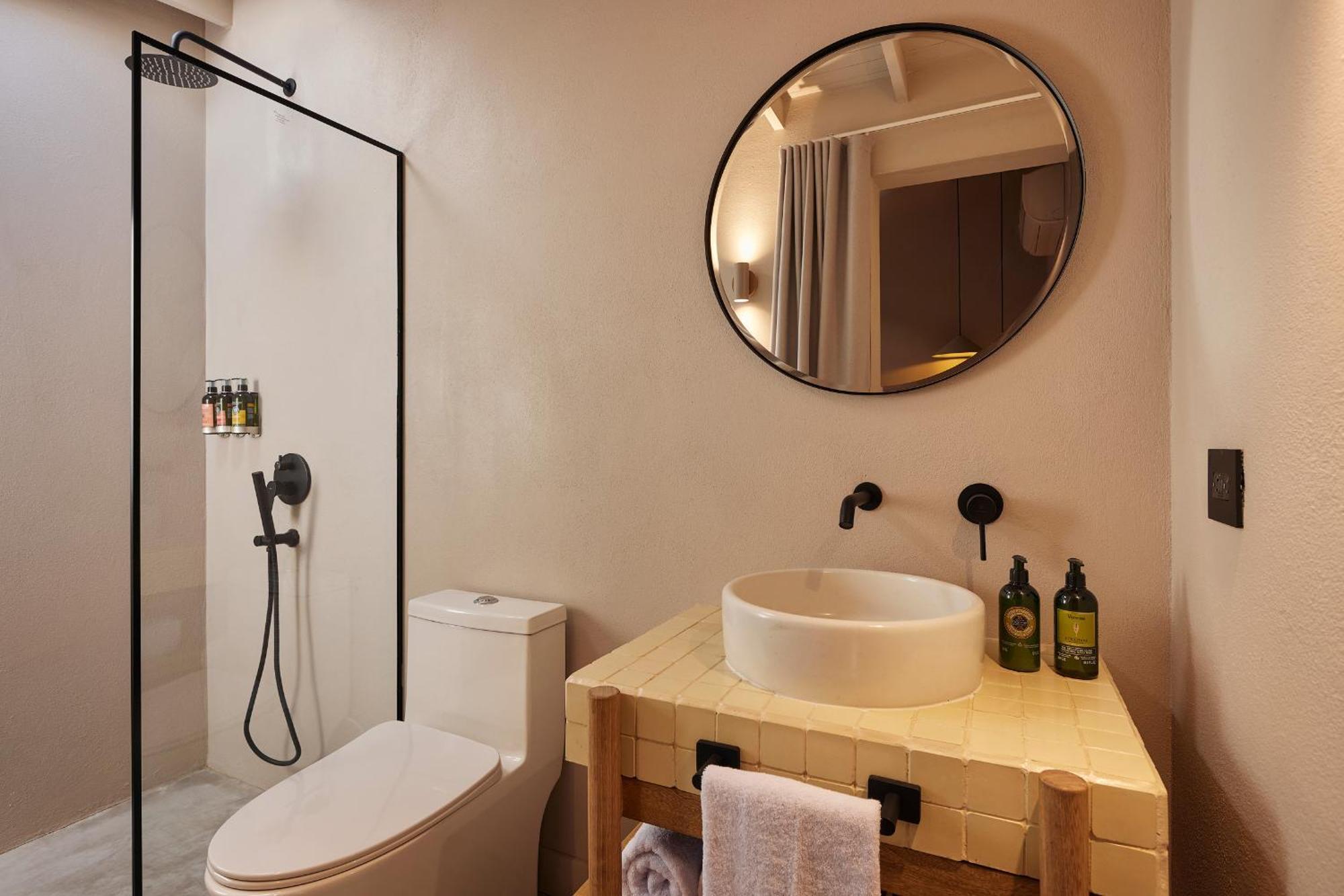 Antipoda Hotel Boutique ميديلين المظهر الخارجي الصورة