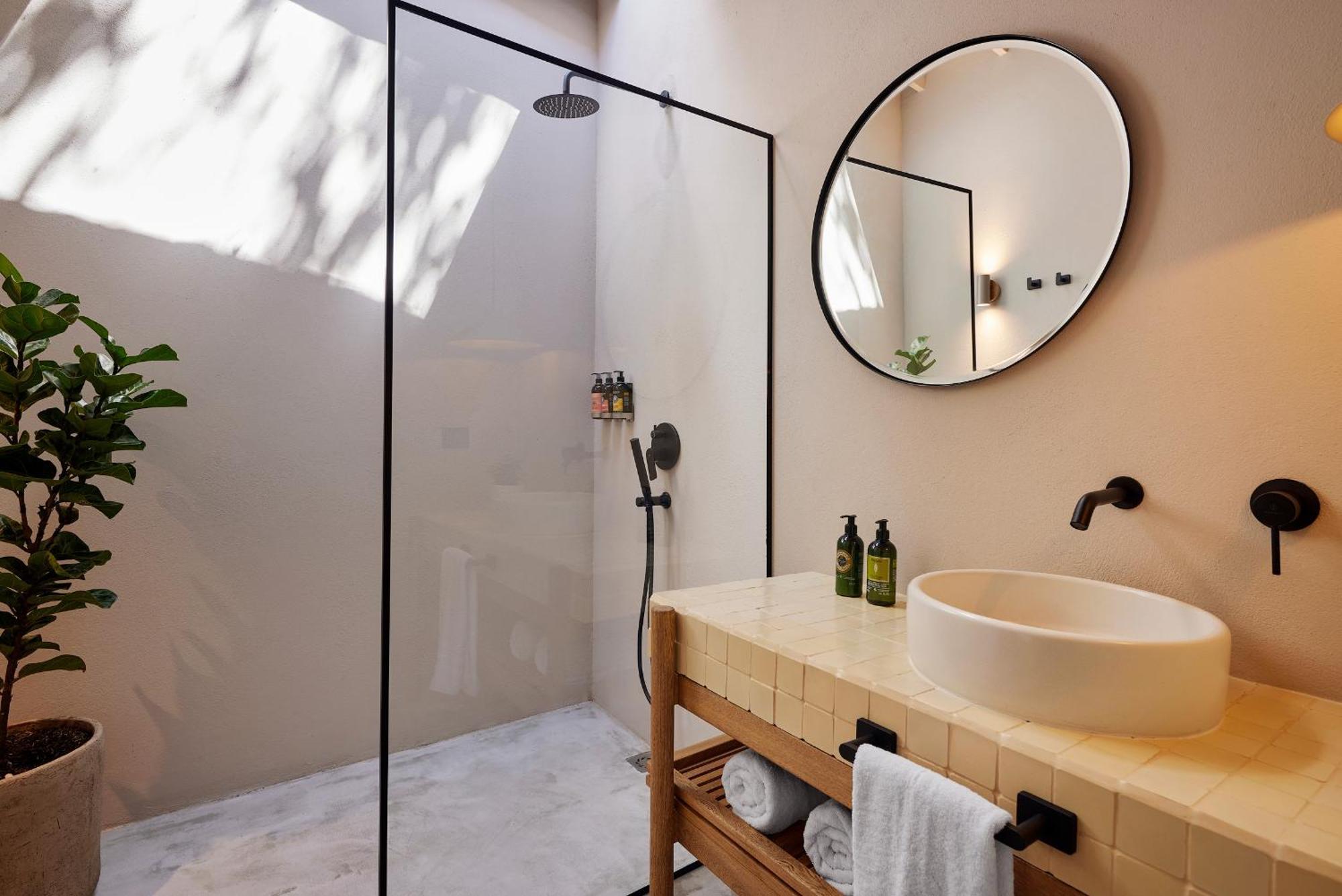 Antipoda Hotel Boutique ميديلين المظهر الخارجي الصورة